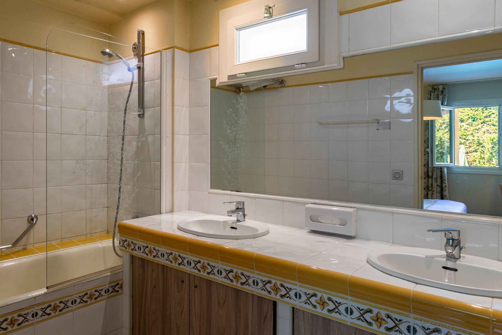 Hotel Mireille Arles Zewnętrze zdjęcie