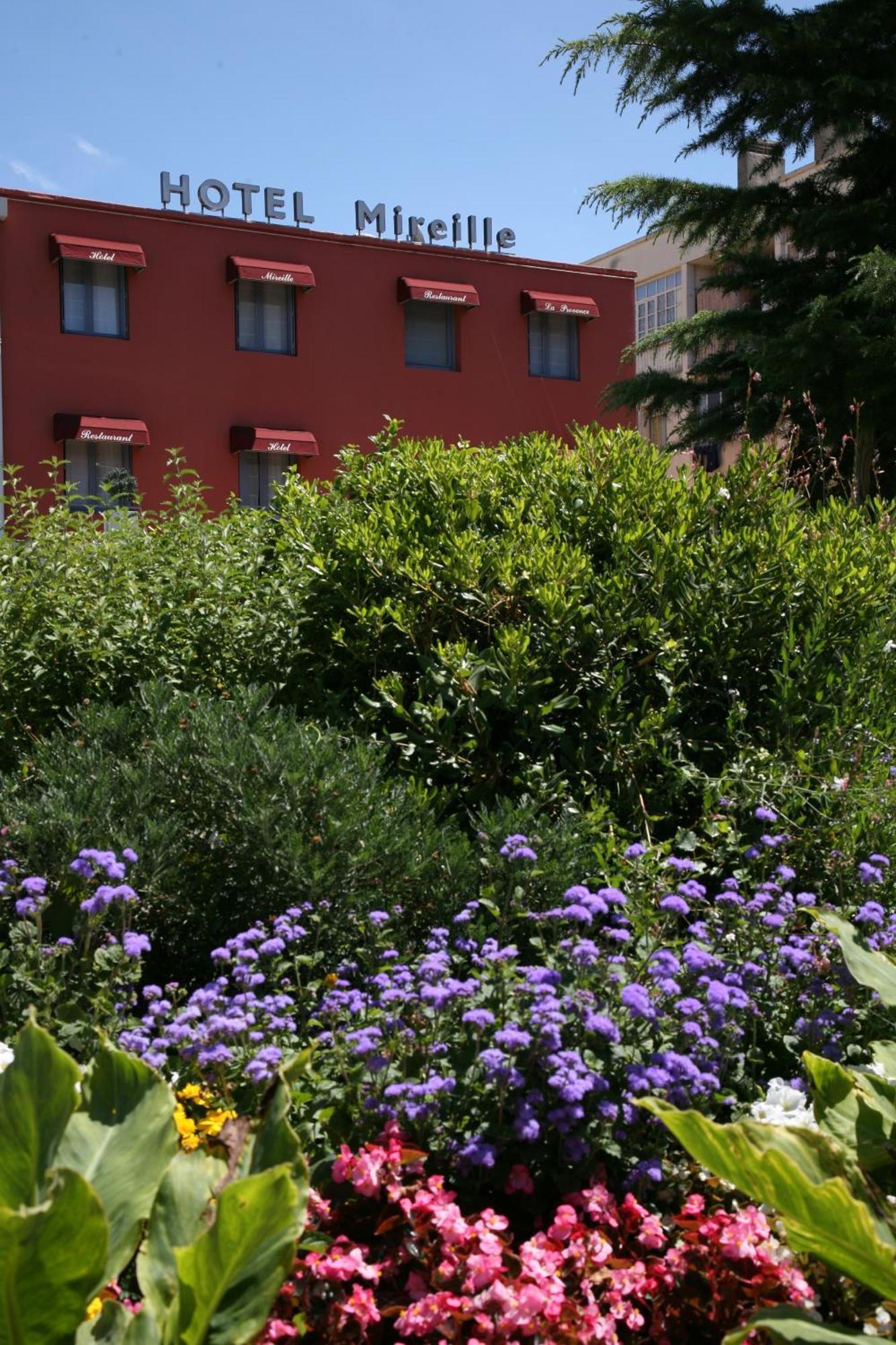 Hotel Mireille Arles Zewnętrze zdjęcie