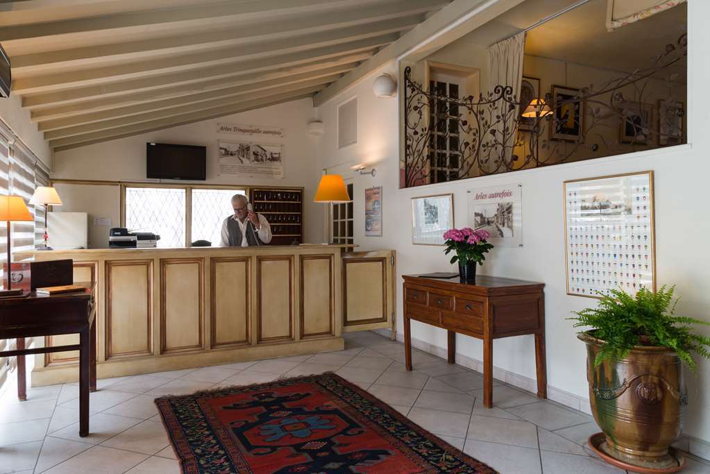 Hotel Mireille Arles Wnętrze zdjęcie