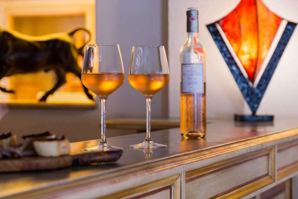 Hotel Mireille Arles Restauracja zdjęcie