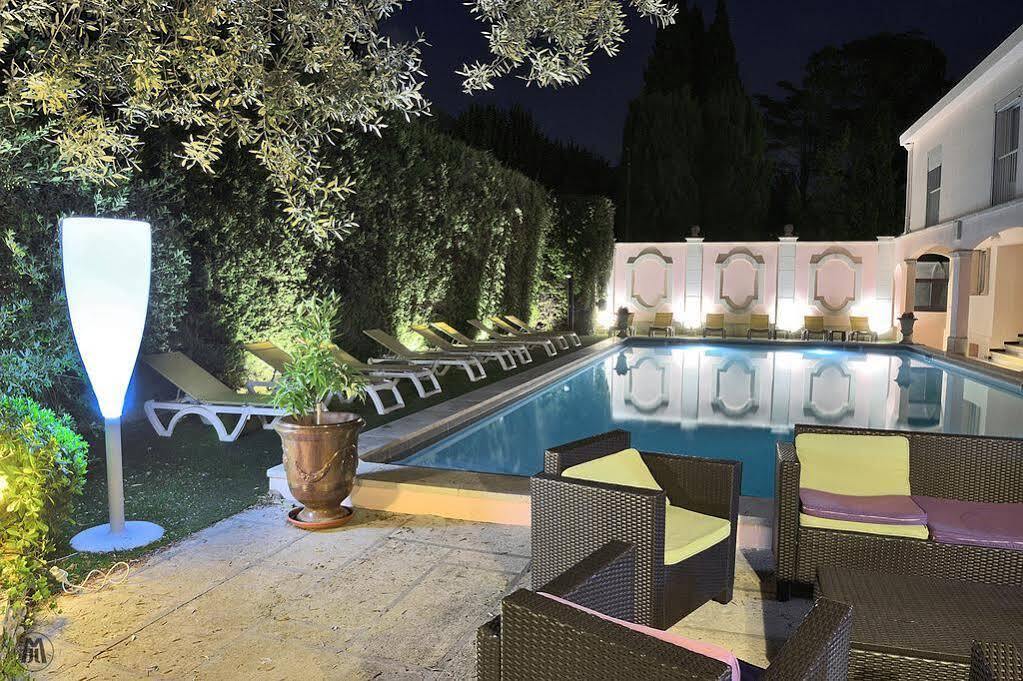 Hotel Mireille Arles Zewnętrze zdjęcie